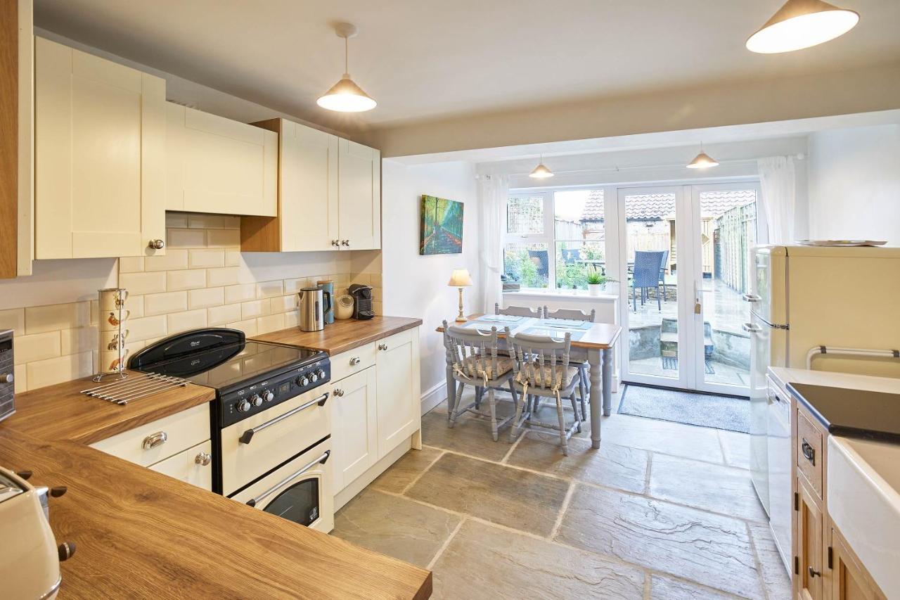 Host & Stay - Willow Cottage Гелмслі Екстер'єр фото